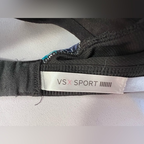 Victoria’s Secret VSX Sport Multi Color Racerback Bra w/ Underwire Size 34C - Picture 7 of 8